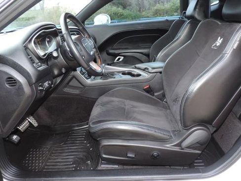 Used 2016 Dodge Challenger R/T Scat Pack image 25