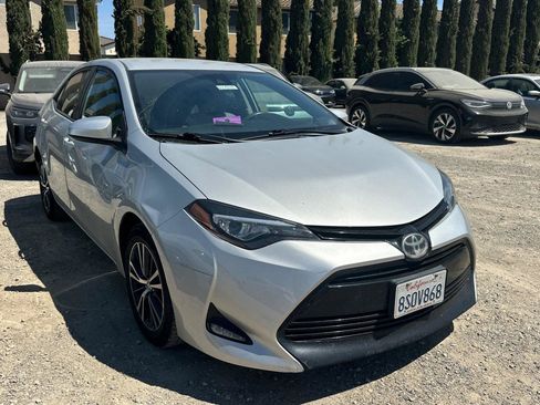 Used 2017 Toyota Corolla LE w/ LE Premium Package FWD image 2
