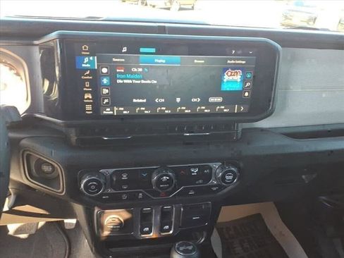 Used 2024 Jeep Wrangler Sport S image 11