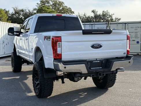 Used 2018 Ford F250 Lariat w/ Lariat Ultimate Package image 6