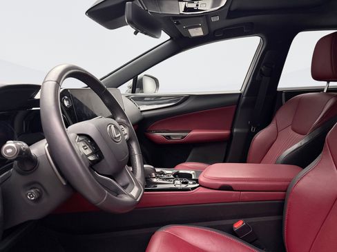 Used 2024 Lexus NX 350 AWD image 9