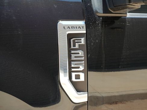 Used 2020 Ford F250 Lariat w/ Lariat Ultimate Package AWD/4WD image 12