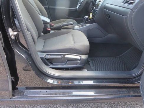 Used 2016 Volkswagen Jetta S FWD image 17