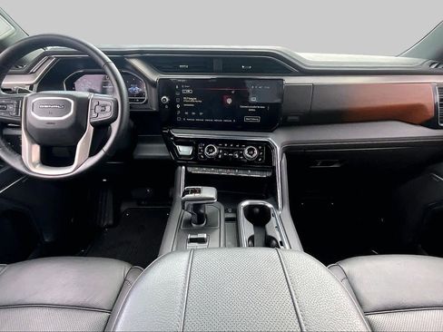 Used 2025 GMC Sierra 1500 Denali w/ Denali Reserve Package AWD/4WD image 16