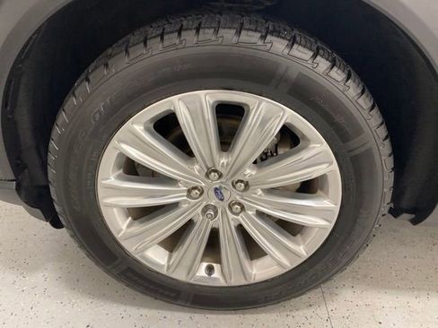 Used 2020 Ford Explorer Limited w/ Class III Trailer Tow Package image 9