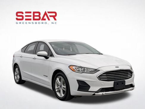 Used 2019 Ford Fusion SE FWD image 5