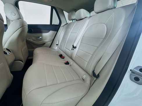 Used 2022 Mercedes-Benz GLC 300 4MATIC image 7