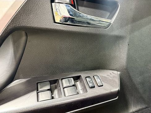 Used 2018 Toyota RAV4 XLE w/ Plus Extra Value Package AWD/4WD image 18