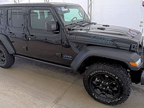 Used 2023 Jeep Wrangler Unlimited w/ Dual Top Group AWD/4WD image 3