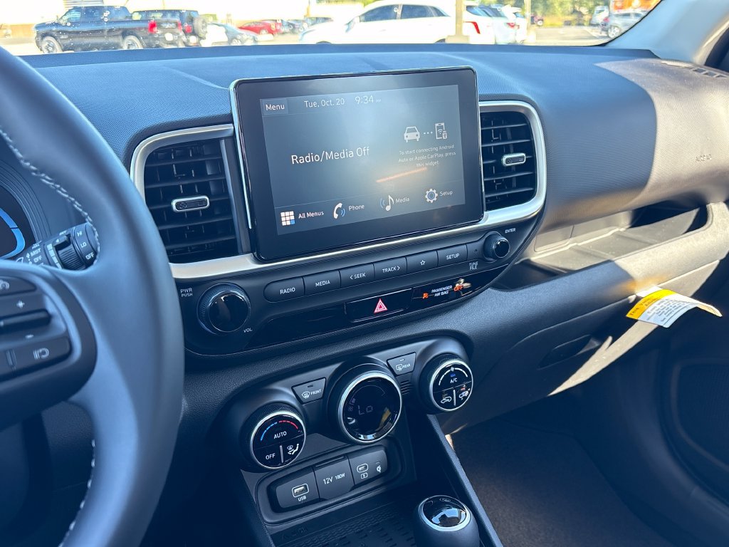 New 2026 Hyundai Venue SEL FWD image 19