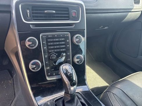 Used 2015 Volvo S60 T5 Platinum FWD image 22
