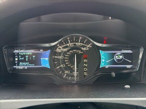 Used 2013 Lincoln MKX FWD image 13