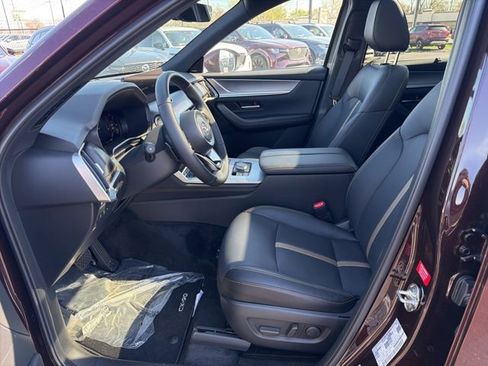 New 2025 MAZDA CX-90 Plug-In Hybrid w/ Premium Plus AWD/4WD image 17