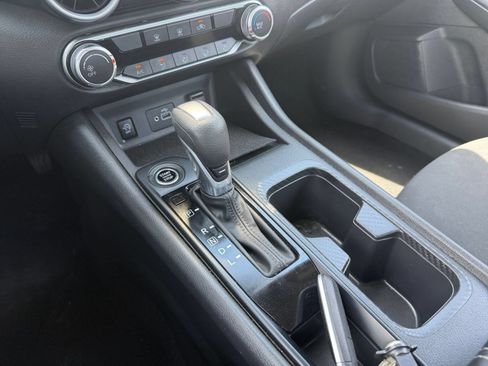 Used 2025 Nissan Sentra S FWD image 39