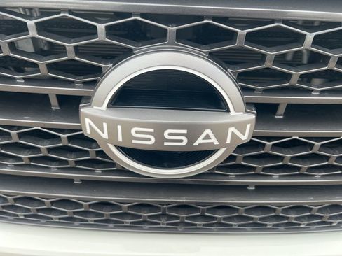 Certified 2024 Nissan Titan SV w/ SV Convenience Package image 28