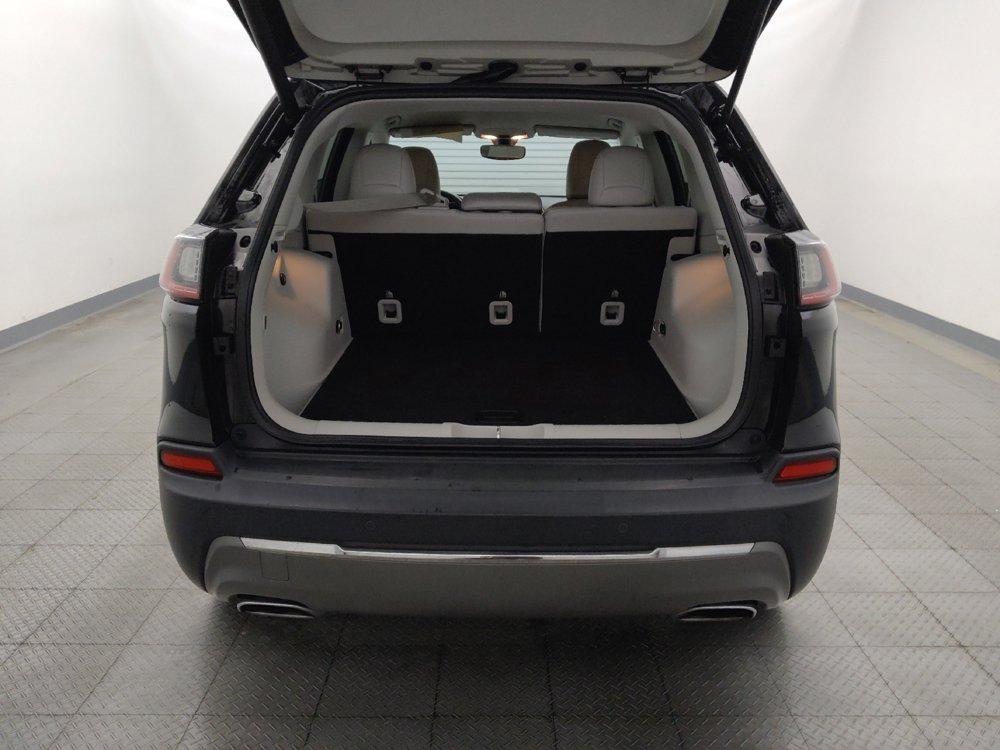 Used 2019 Jeep Cherokee Limited AWD/4WD image 29