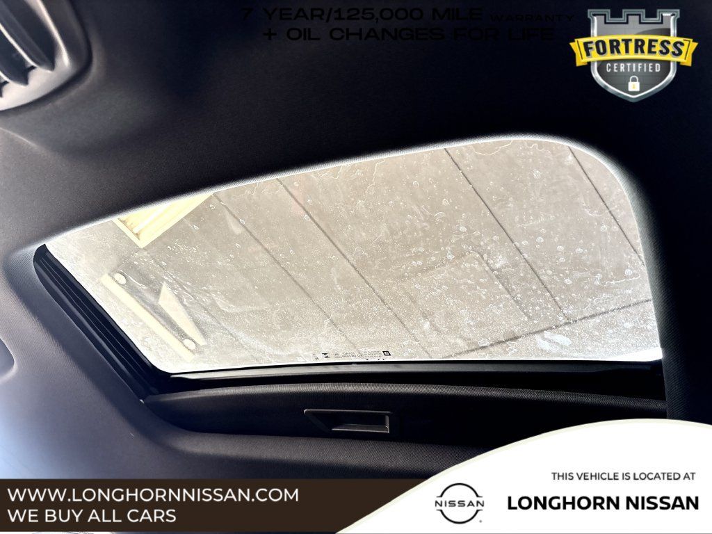 Used 2024 Chevrolet Trax RS w/ Sunroof Package FWD image 18
