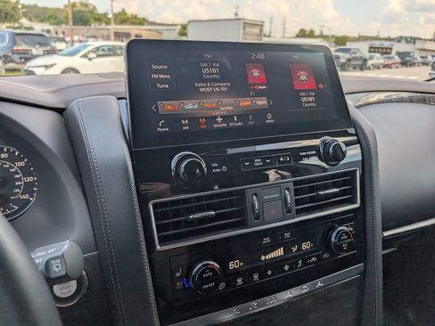 Used 2021 Nissan Armada Platinum w/ Captain's Chairs Package RWD image 9