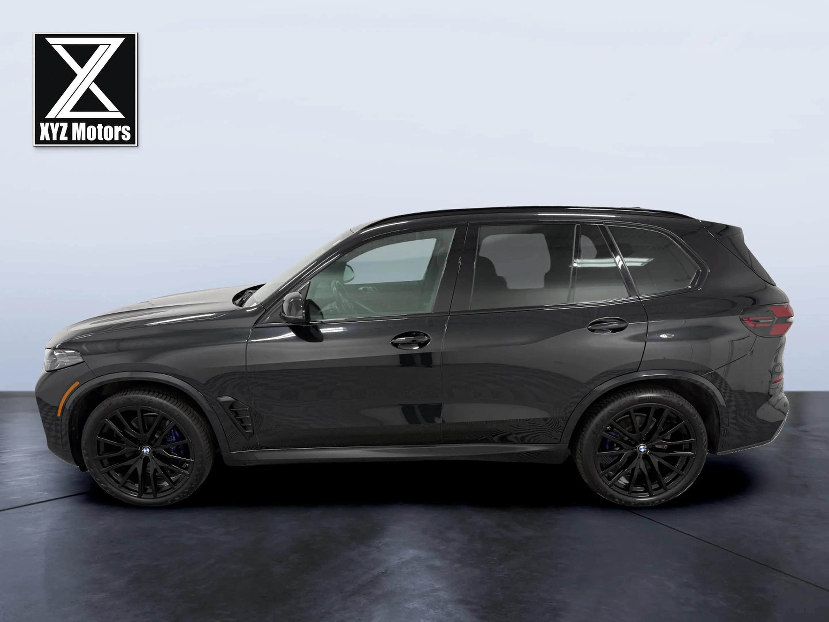 Used 2024 BMW X5 xDrive40i AWD/4WD image 3