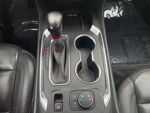 Used 2022 Chevrolet Traverse RS w/ LPO, Floor Liner Package image 28