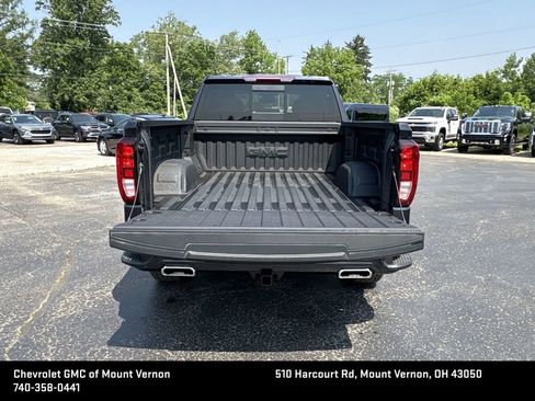 New 2025 GMC Sierra 1500 Elevation image 22