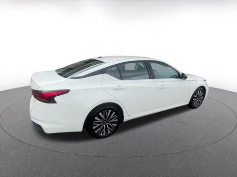 Used 2026 Nissan Altima 2.5 SV FWD image 13