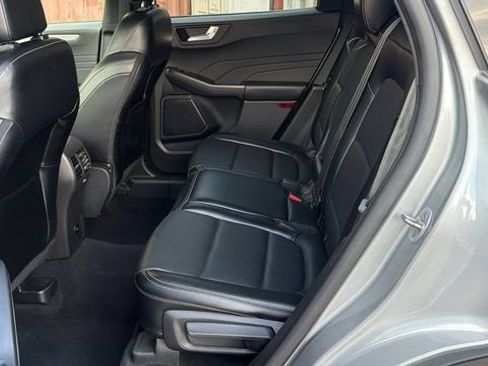 Certified 2024 Ford Escape Platinum AWD/4WD image 23