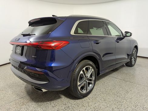 New 2025 Audi Q5 Prestige image 7