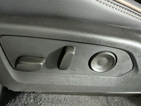 New 2026 GMC Canyon Denali image 15