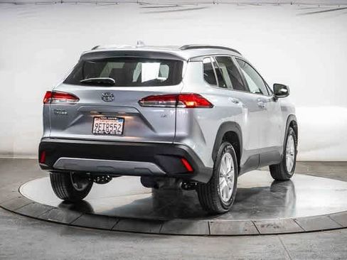 Certified 2023 Toyota Corolla Cross LE image 5