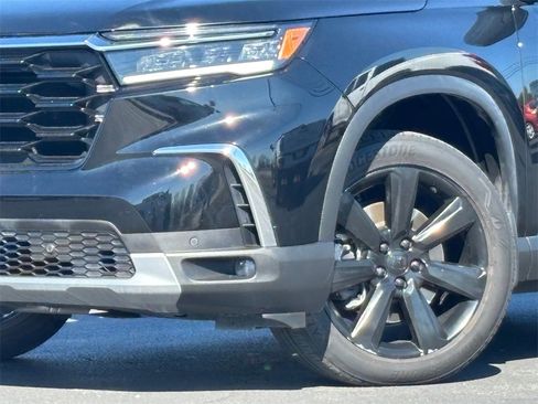 Used 2023 Honda Pilot Elite image 2