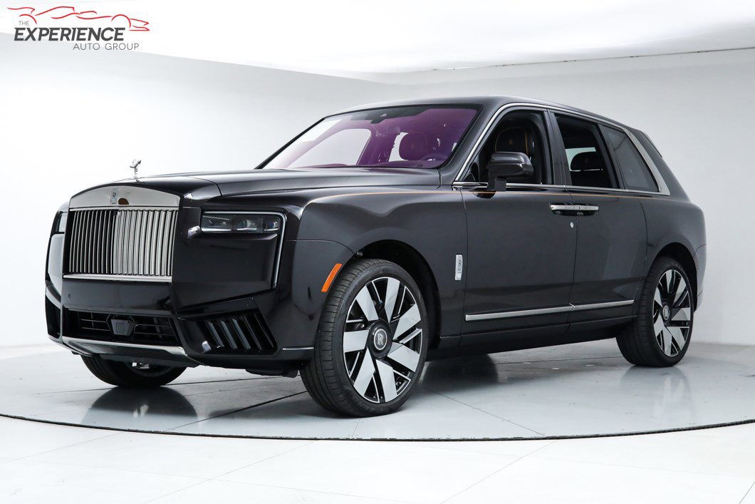 Used 2025 Rolls-Royce Cullinan AWD/4WD image 1