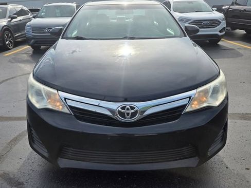 Used 2012 Toyota Camry LE FWD image 2