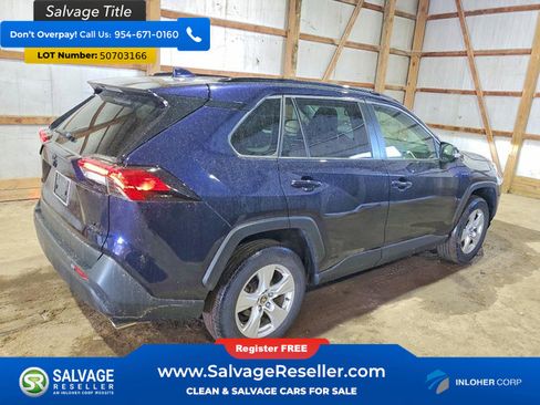 Used 2020 Toyota RAV4 XLE w/ XLE Grade Weather Package image 4