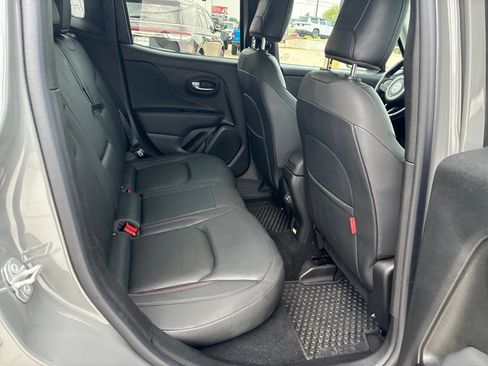 Used 2022 Jeep Renegade Trailhawk AWD/4WD image 21