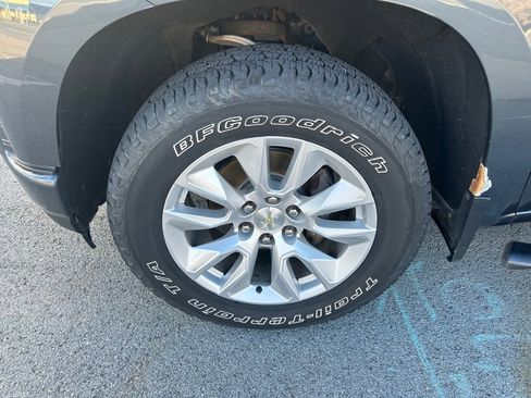 Used 2019 Chevrolet Silverado 1500 Custom w/ Custom Convenience Package image 10