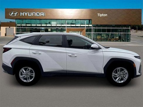 New 2026 Hyundai Tucson SE image 9