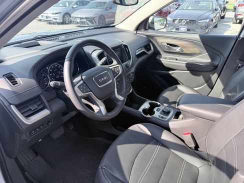 Used 2022 GMC Terrain Denali w/ LPO, Floor Liner Package AWD/4WD image 9