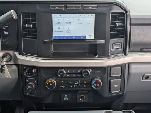 Used 2024 Ford F350 XLT AWD/4WD image 25