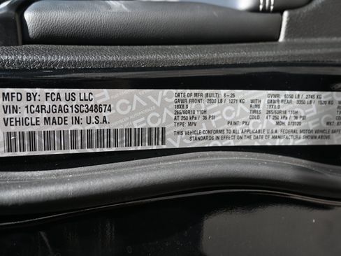Used 2025 Jeep Grand Cherokee Laredo X w/ Luxury Tech Group I RWD image 35