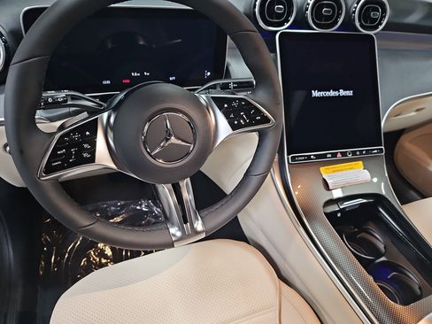 New 2026 Mercedes-Benz GLC 300 4MATIC image 17