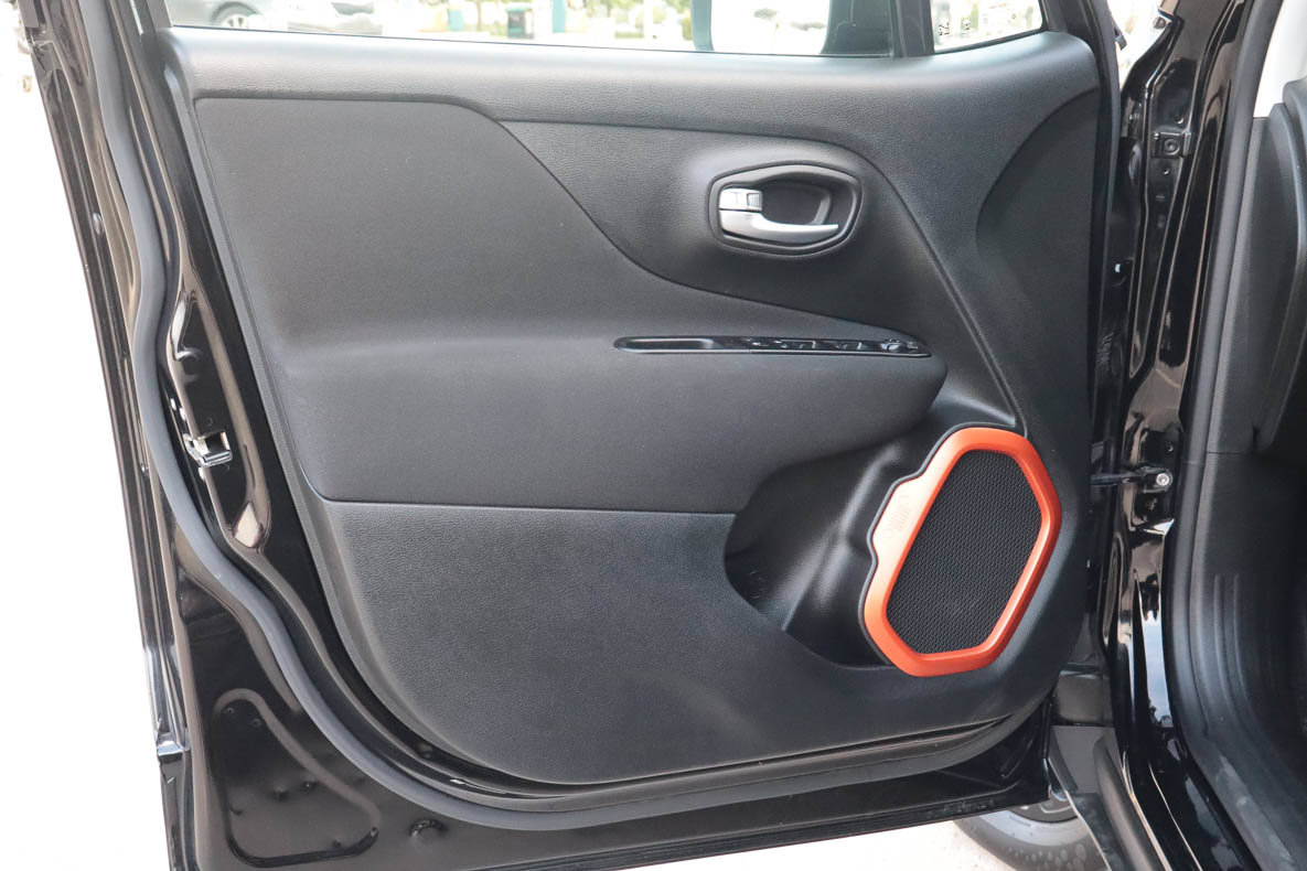 Used 2020 Jeep Renegade Sport AWD/4WD image 14