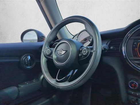 Used 2019 MINI Cooper 2-Door Hardtop w/ Storage Package image 25