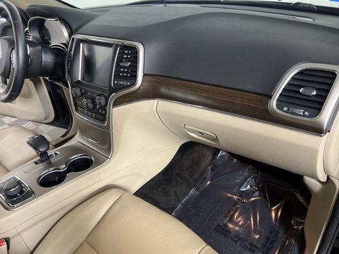 Used 2015 Jeep Grand Cherokee Limited AWD/4WD image 28