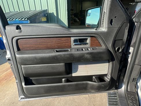 Used 2014 Ford F150 Lariat w/ Lariat Chrome Package image 10