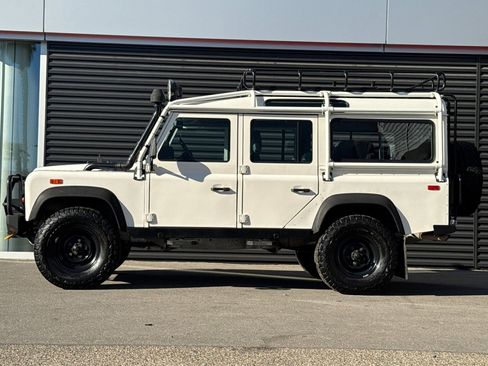 Used 1993 Land Rover Defender 110 image 2