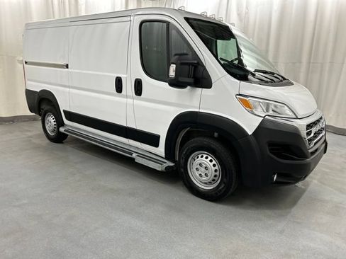 Used 2025 RAM ProMaster 2500 w/ U-Haul Equipment Group FWD image 1