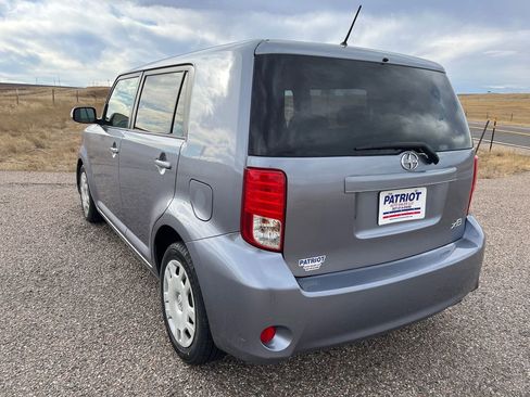 Used 2011 Scion xB image 3