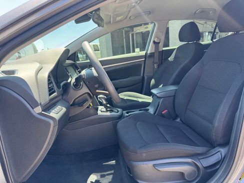 Used 2020 Hyundai Elantra SEL w/ Cargo Package (C1) FWD image 9