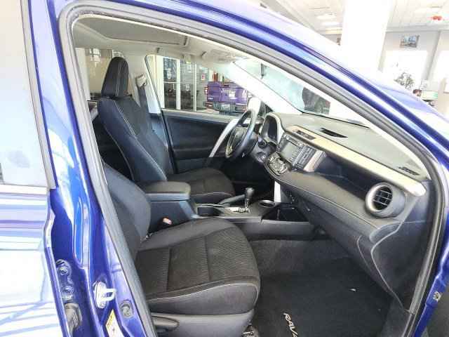 Used 2014 Toyota RAV4 XLE AWD/4WD image 12
